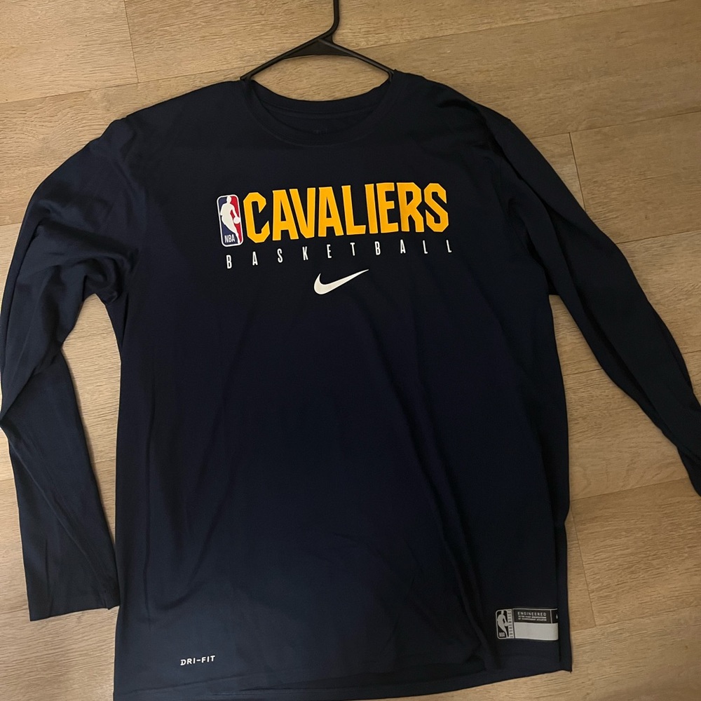 NIKE Cleveland Cavaliers NBA Basketball Men’s Dri-fit Long Sleeve T-shirt XL
